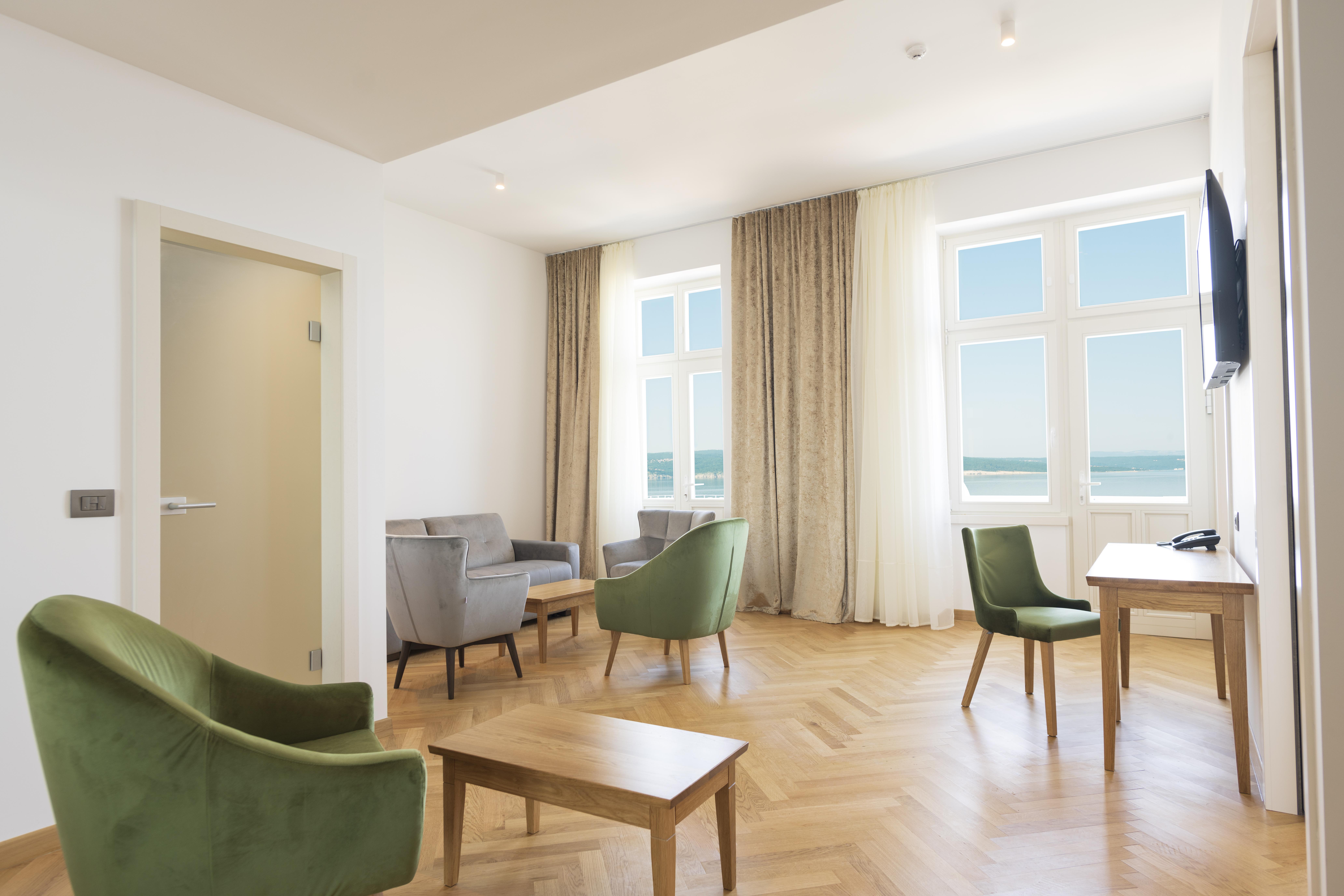 Hotel Miramare Crikvenica Exterior foto Suite