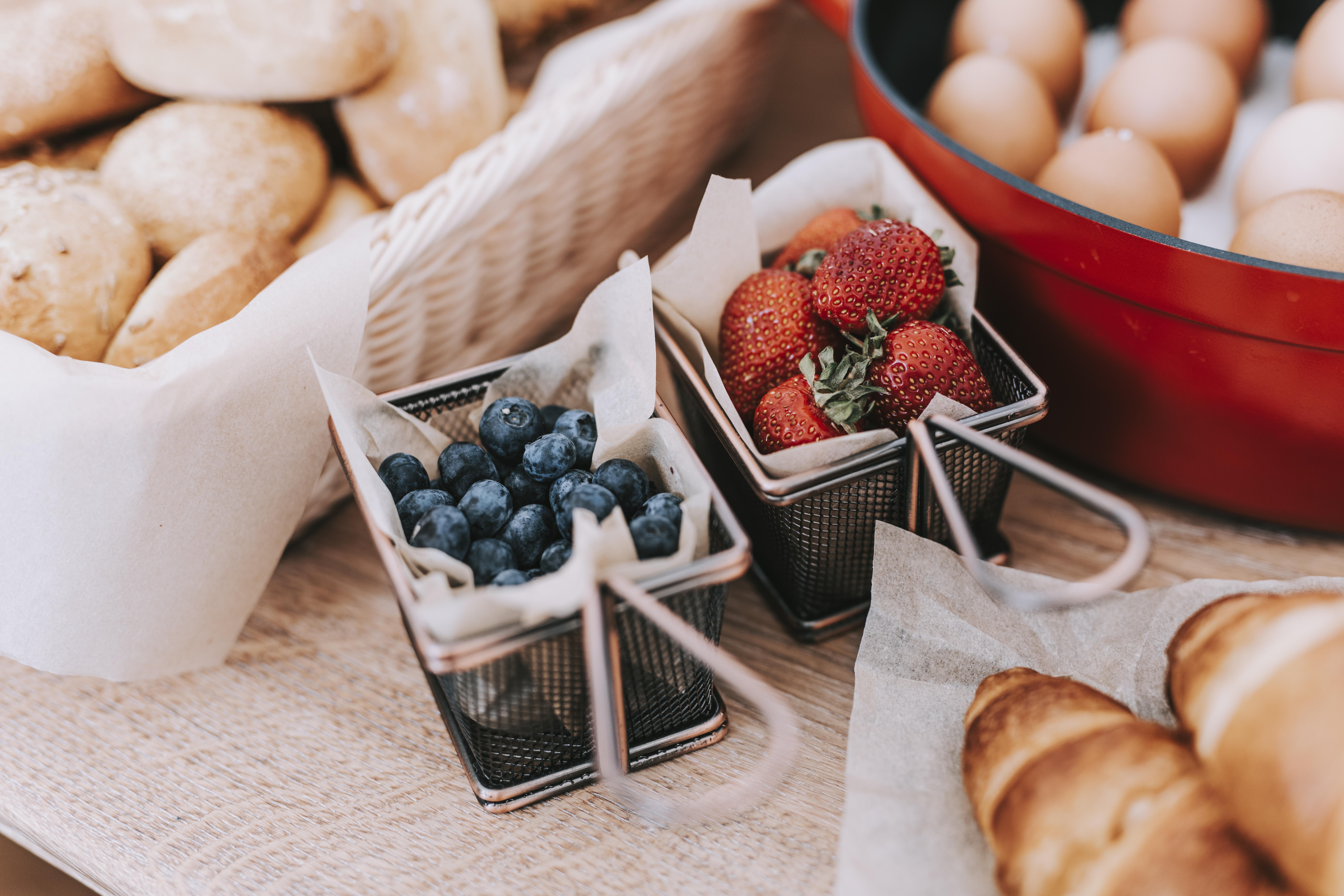 Hotel Miramare Crikvenica Exterior foto Strawberries and blueberries in wire baskets